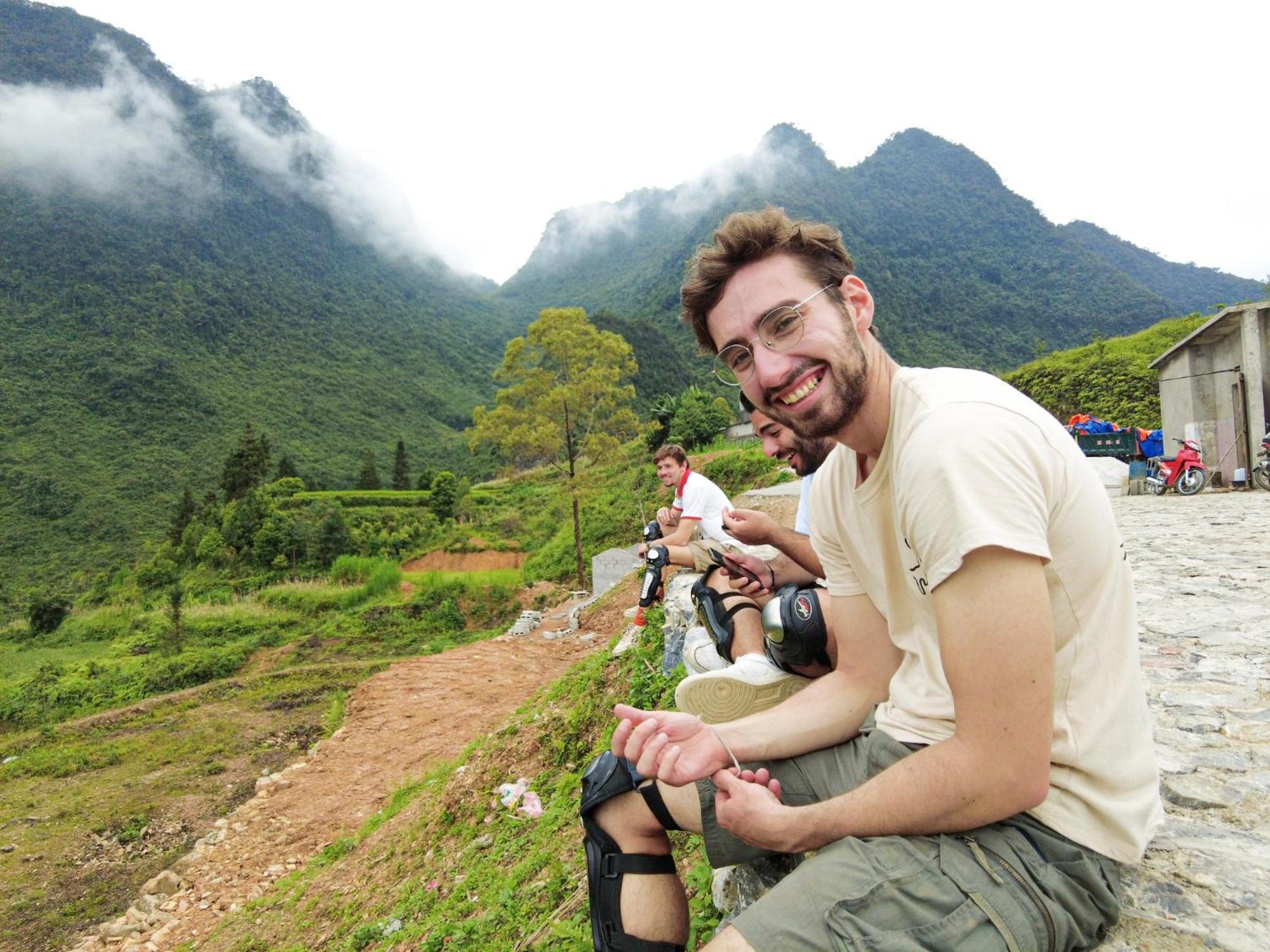 Lazy Cat Homestay - Motorbikes Rental & Tours Ha Giang Buitenkant foto